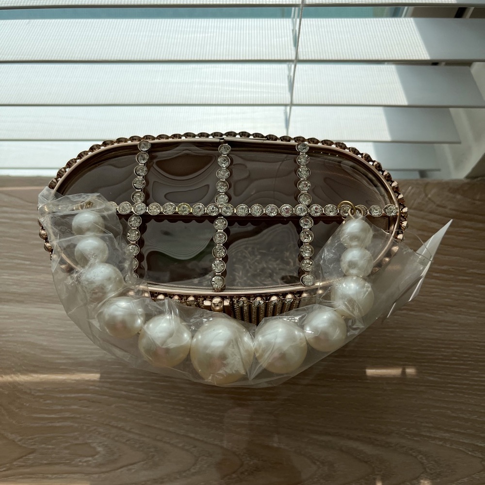 Oval Gold Rhinestones Party Clutch with Large Pearls, JJ.